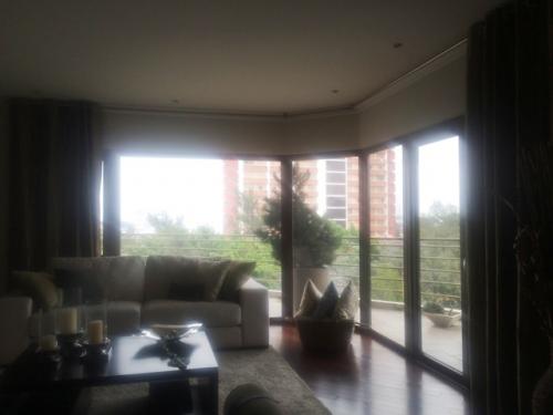 Apartamento en Edificio nivel bajo zona 10