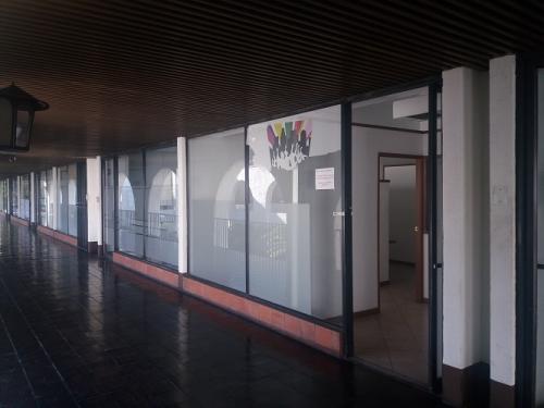 Alquiler Oficina Edificio La Galeria zona 9