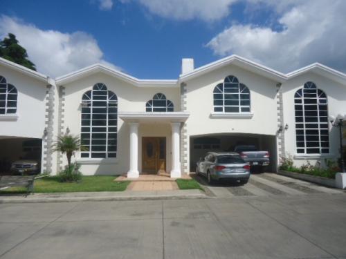 Casa en Residencial San Antonio