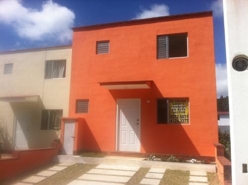 Casa en condominio Real centro San jose pinula