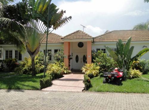 VENDO BELLA CASA EN EL PUERTO SAN JOSE