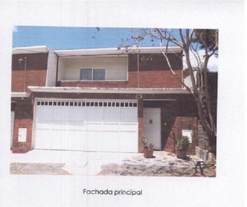 VENDO CASA EN CAÑADAS DE MARISCAL