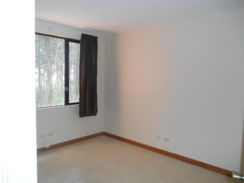 Alquilo apartamento en Altos de Casa Bella