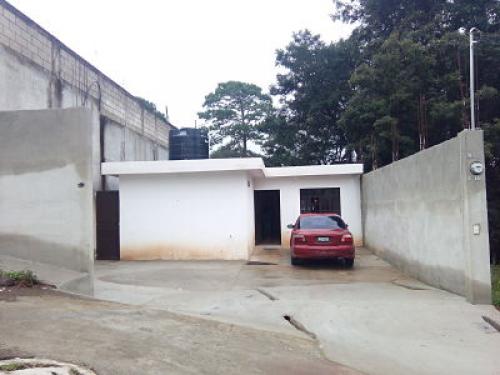 CASA 1 NIVEL DENTRO RESIDENCIAL SN JUAN SAC. 3 HABITACIONES, GARAJE