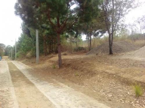 Terreno soñado de 8x28 a solo 5 minutos del parque de San Juan Sacatepequez!