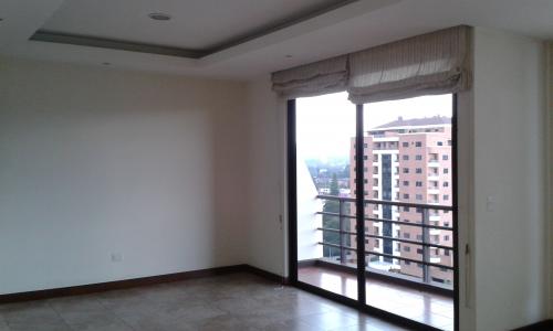 Apartamento en renta zona 10 Nivel Alto