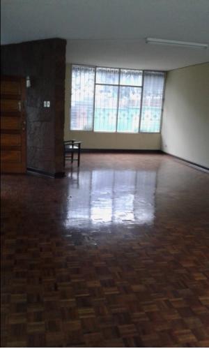 Alquilo Casa Para Oficinas en Z.9