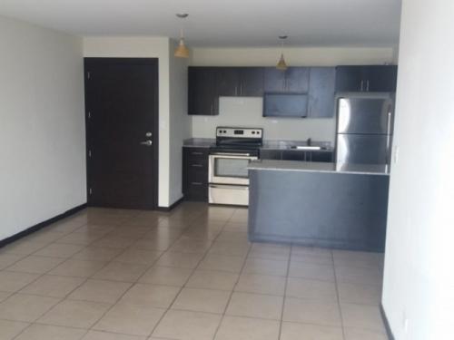 VENDO APARTAMENTO EN ZONA 9 TORRE BARCELONA