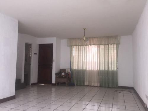 Casa en venta zona 7 de Mixco dentro de Garita
