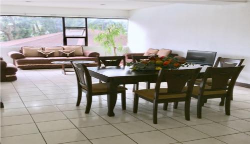 Apartamento en renta zona 14