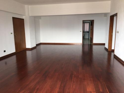 ZONA 14 ALQUILO APARTAMENTO DE 300 MTS2