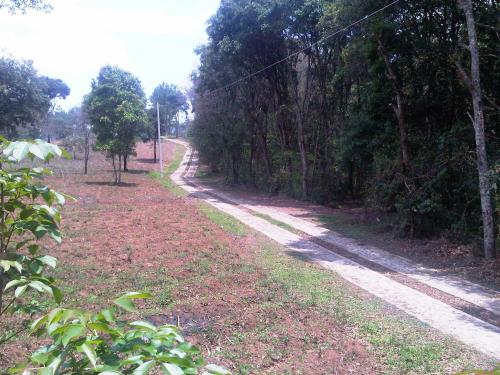 Bonito terreno cerca del Parque en San Juan Sacatepéquez.