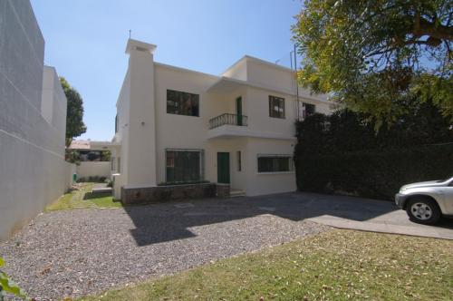 Casa en renta, Zona 10