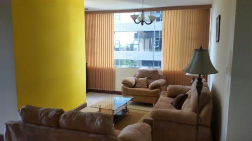 Apartamento amueblado, Zona 10
