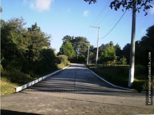 Bonito terreno en Carretera al Salvador con facilidades de pagos.