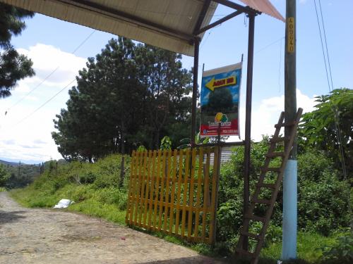 Terreno cerca del parque de San Juan Sacatepequez.