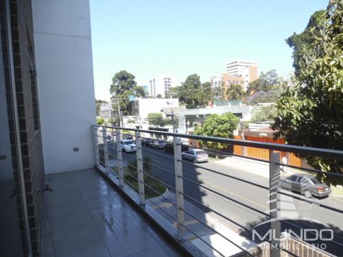 MUNDO INMOBILIARIO VENDE AMPLIO APARTAMENTO EN, ZONA 14