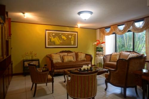 Casa en renta, Zona 10