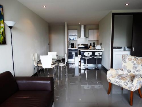 Apartamento amueblado, Zona 15