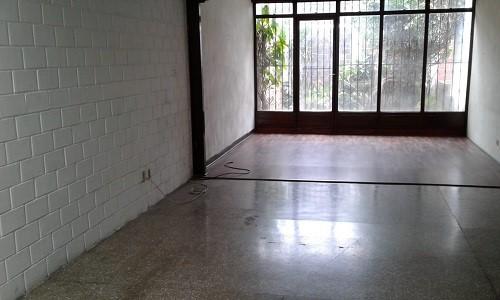 Vendo linda casa en zona 11 El Mirador 1 dentro de garita.