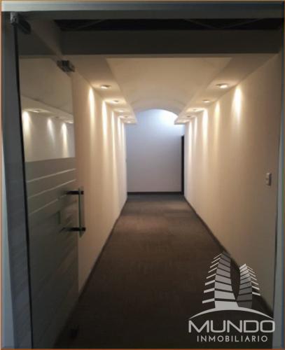 MUNDO INMOBILIARIO RENTA AMPLIA OFICINA EN ZONA 10