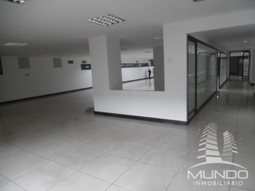 MUNDO INMOBILIARIO RENTA OFICINA EN ZONA 9