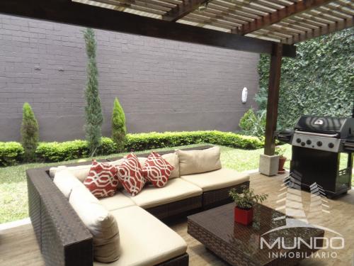 CASA EN VENTA EN ZONA 10, CONDOMINIO EXCLUSIVO