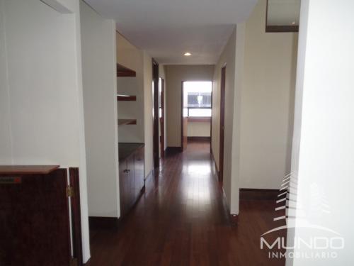 MUNDO INMOBILIARIO RENTA OFICINA EN ZONA 10