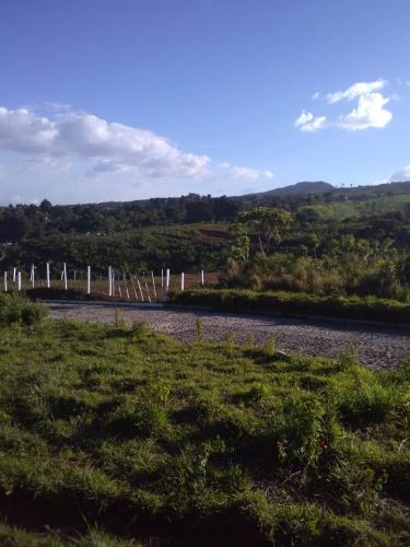Deja de alquilar, compra tu hermoso terreno en Carretera al Salvador.