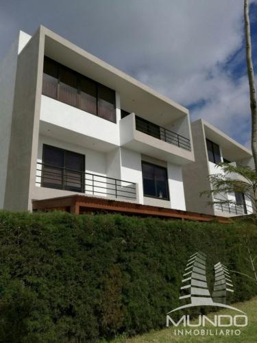 HERMOSA CASA EN VENTA Y RENTA EN SECTOR DE MUXBAL