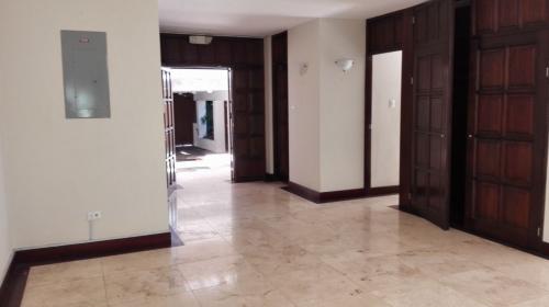 CASA EN RENTA ZONA 14 