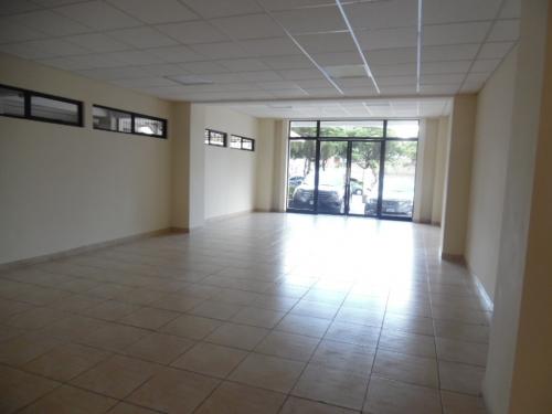 MUNDO INMOBILIARIO RENTA OFICINA EN ZONA 13