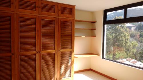 APARTAMENTO EN RENTA A LA ALTURA DE HOTEL VISTA REAL