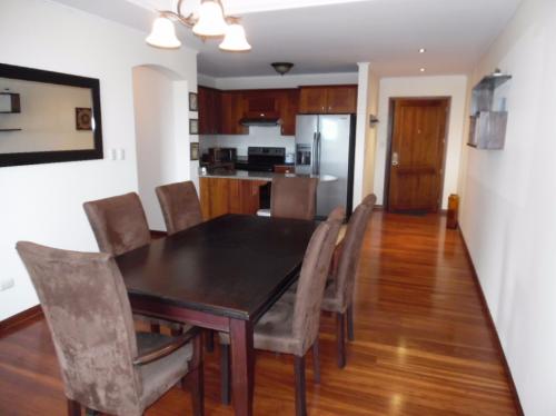 APARTAMENTO AMUEBLADO EN RENTA, ZONA 10