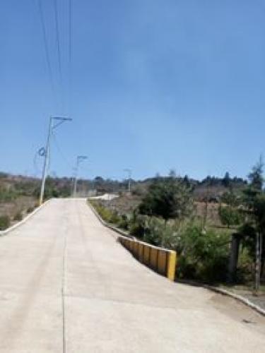 Precioso terreno a 5 minutos de la gasolinera la Texaco La Cuchilla en Carretera al Salvador.