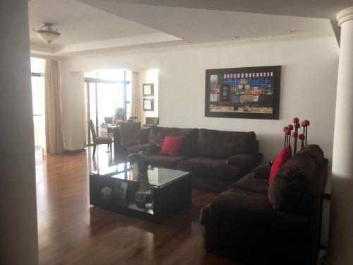 APARTAMENTO EN RENTA, ZONA 14 / MUNDO INMOBILIARIO