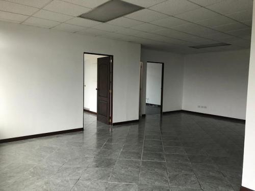 Alquilo Oficina  100 mt2 en Nivel Alto Muxbal