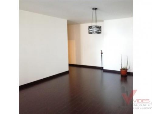 Renta / Alquiler Apartamento - Zona 14 - $1,200 - 3  habitaciones - sala familiar