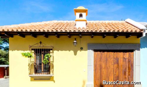 Casa en venta ubicada Antigua Guatemala / Condominio Huertas de San Pedro