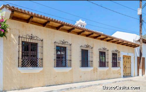 Hermosa casa en venta ubicada Casco Urbano en Antigua Guatemala