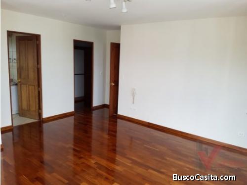 Apartamento en Renta en 16 calle zona 10.