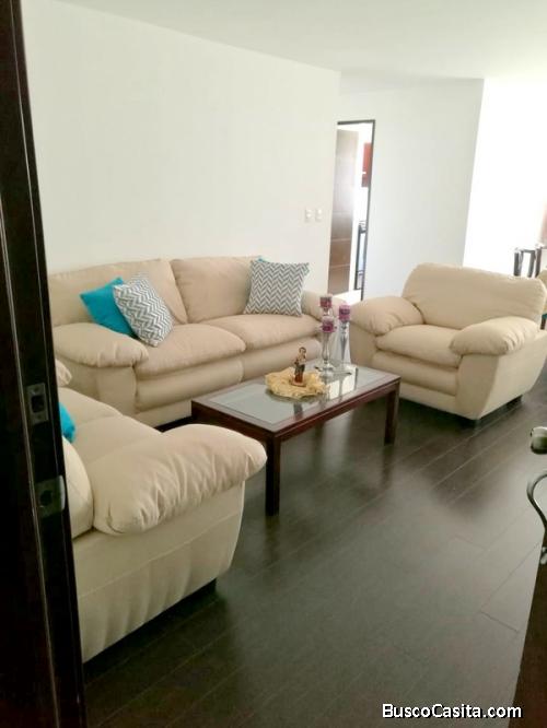 Penthouse amueblado y equipado  en Renta Zona 14/ Bajo de precio