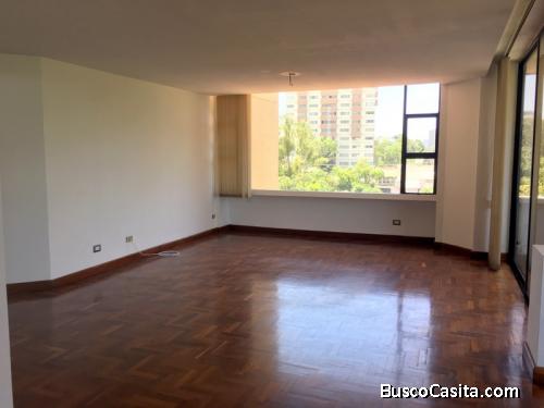 Apartamento en renta zona 13