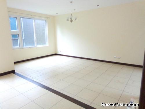 Casa en renta  en zona 16, Ensenada de San Isidro