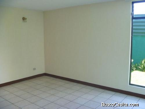 Casa en renta ubicada km 18.5 Carretera a El Salvador / Bajo de precio