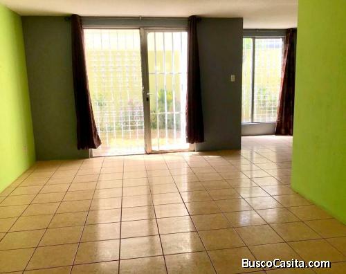 Casa  en renta ubicada en zona 10