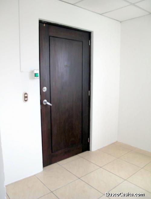 Oficina  en renta zona 10 / Edificio Torino