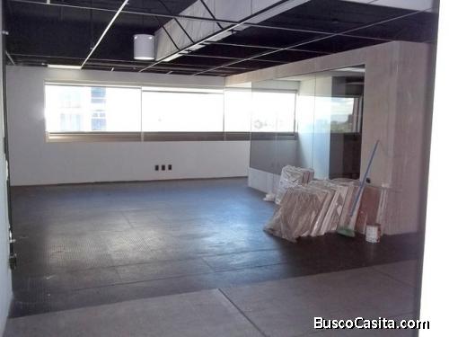 Oficina en renta ubicada en Zona 10 / Edificio Torino