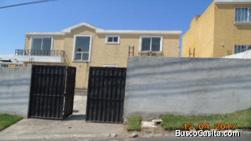 Vendo bonita casa en condominio Prados de San José, San José Pinula, Guatemala.