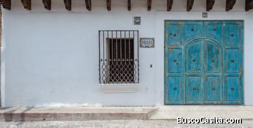Hermosa casa amueblada  en venta   ubicada Casco Urbano en Antigua Guatemala / Bajo de precio !!!